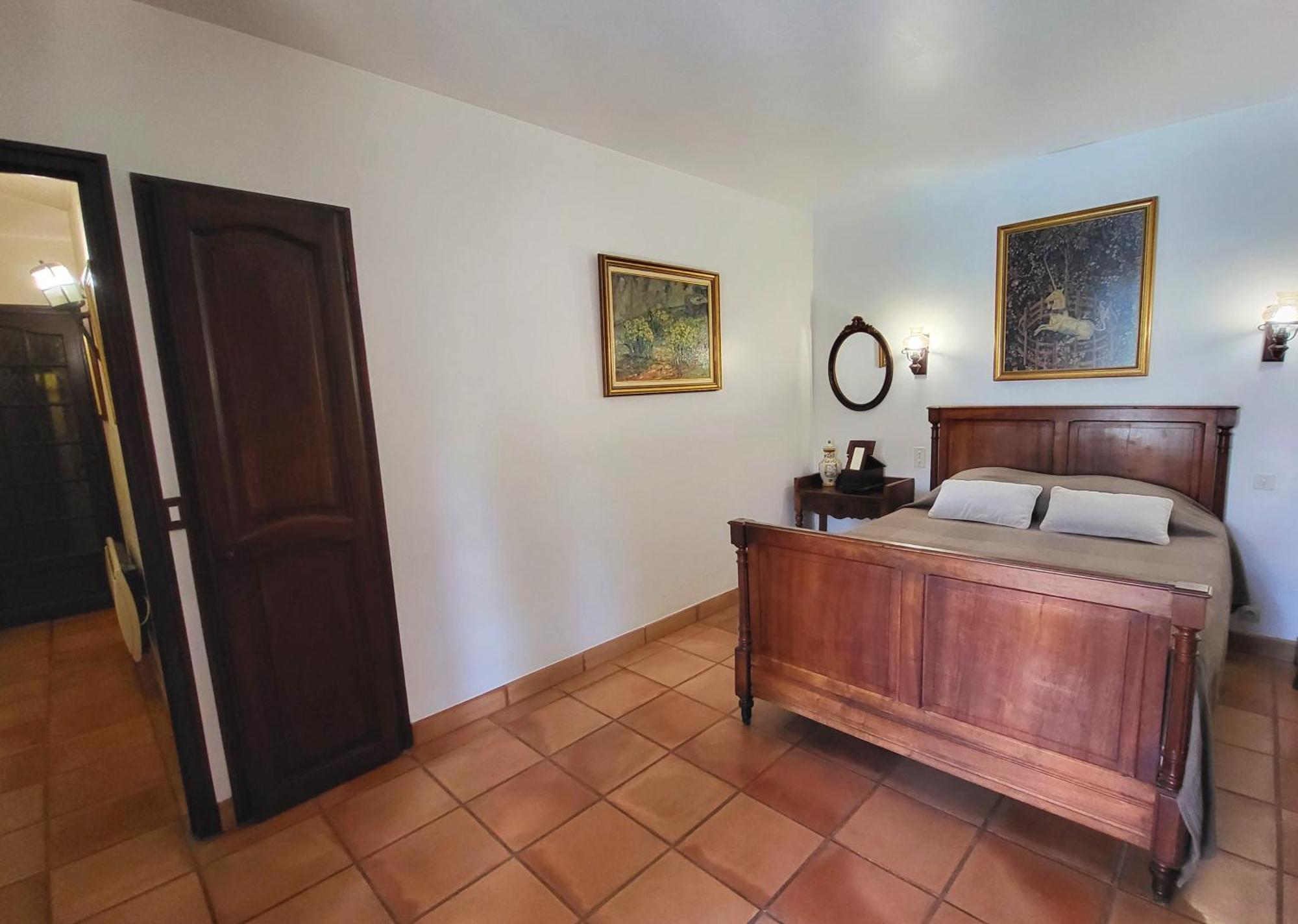 "La Massette Du Cheval Blanc" Villa De Caractere En Pierre ลีล-ซูร์-ลา-ซอร์ก ภายนอก รูปภาพ