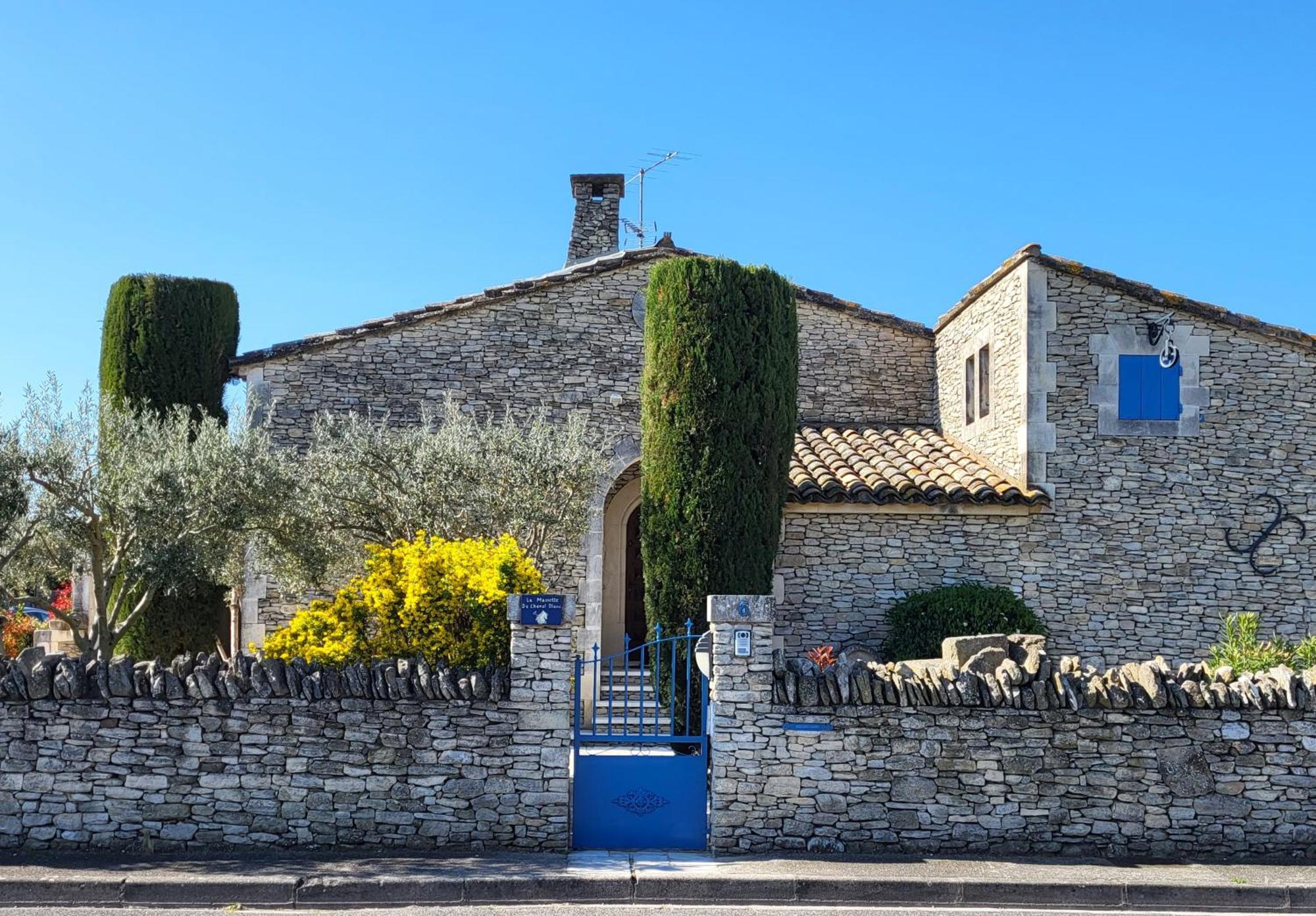 "La Massette Du Cheval Blanc" Villa De Caractere En Pierre ลีล-ซูร์-ลา-ซอร์ก ภายนอก รูปภาพ