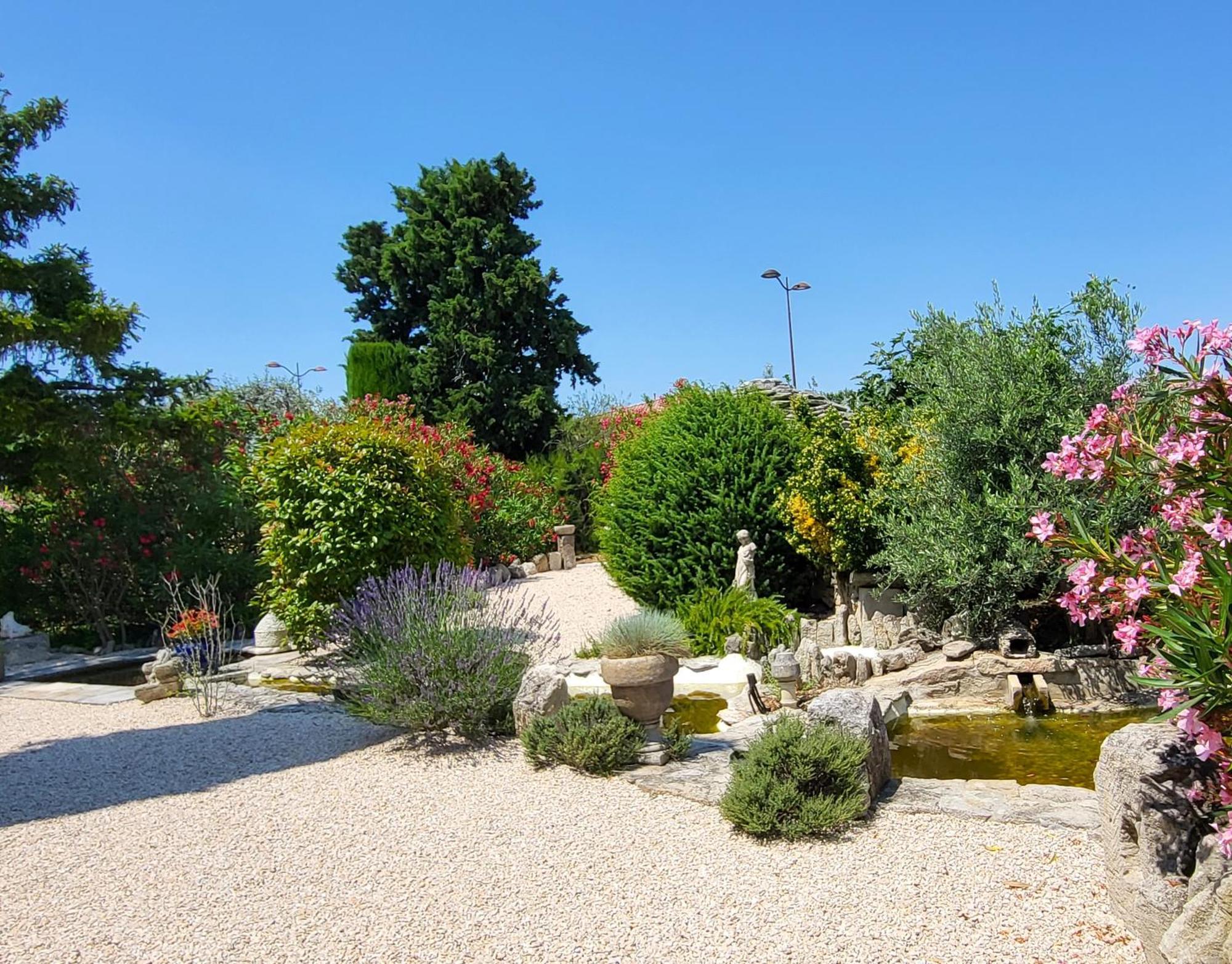 "La Massette Du Cheval Blanc" Villa De Caractere En Pierre ลีล-ซูร์-ลา-ซอร์ก ภายนอก รูปภาพ